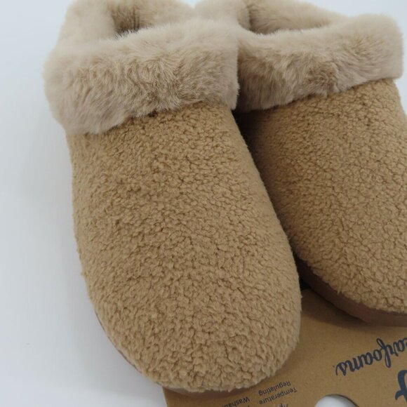 Dearfoams Women Large 9-10 Beige Fuzzy Memory Foam Indoor Outdoor Slippers NEW - Picture 3 of 14